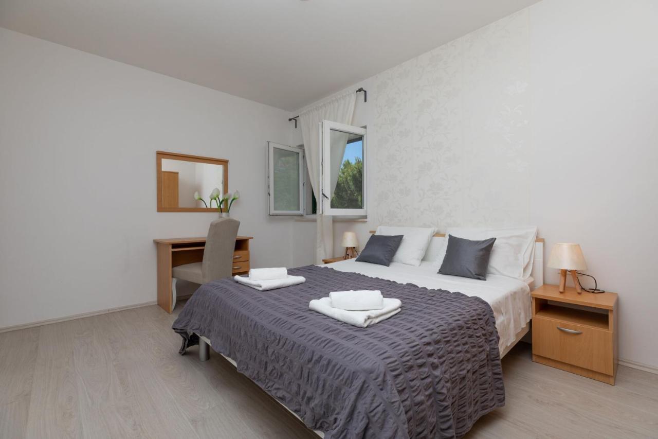 Apartments Empress Мимице Экстерьер фото